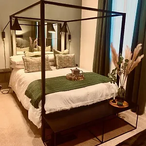 Apartment The Fifth Quarters, Grade Ii Listed Apartment, The Lace Market, Ng1, Centre, Nottingham, Sleeps 4, Nottingham